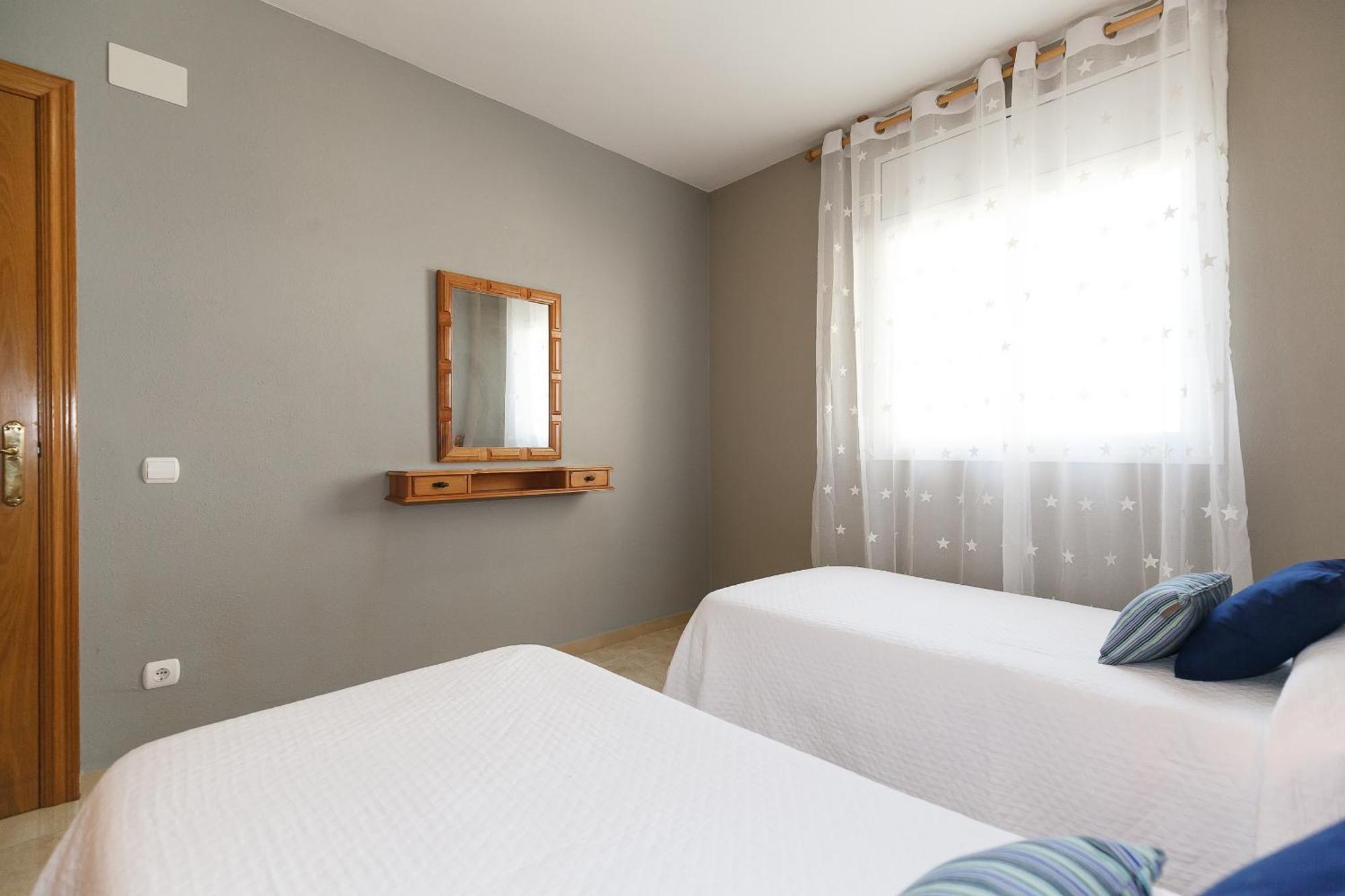 Uhc Golden Pineda Apartments La Pineda Chambre photo